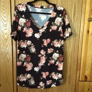 LuLaRoe Christy Tee size L